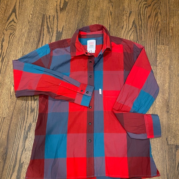Topo Designs Tops - Beautiful Topo Designs Women plaid shirt medium